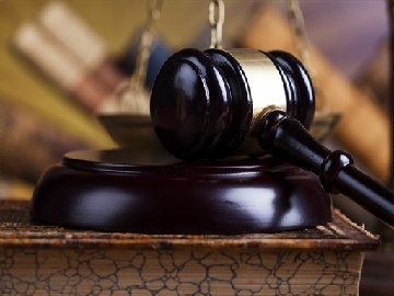 湖南女子称自家两亩菜地被人投毒,投毒者会受到什么处罚？